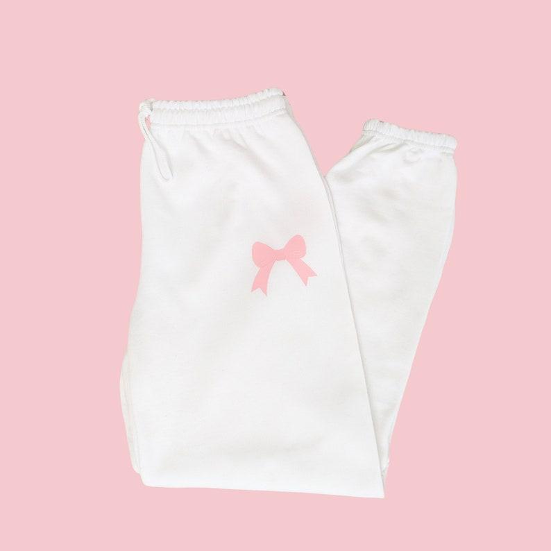 Soft Girl Era Sweatpants Preppy Sweats Coquette Pink Bow Trendy Sweatpants Ribbon Girlie Cute Pink Bow Joggers Preppy Sweatpant Lounge Pants, no pockets