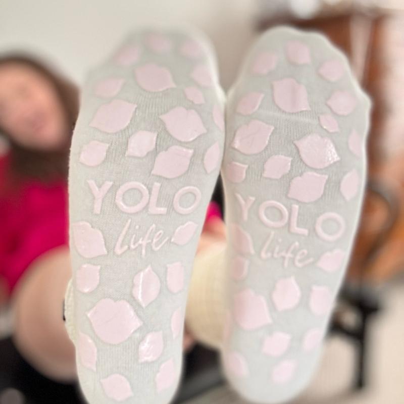 YOLO LIFE Slouchy Pilates Grip Socks - Cream Pastel Pink