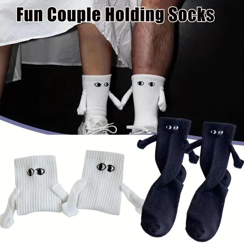 Two pairs Sports hand-holding socks, novel couple sports hand-holding socks, magnetic socks for adults, Valentine's Day gifts, friends