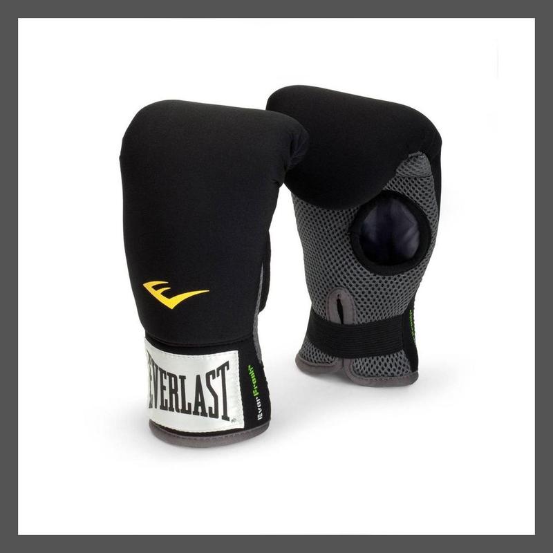 Everlast Fitness Training Heavy Bag Gloves Kit Punch Mitts, One Size, Black