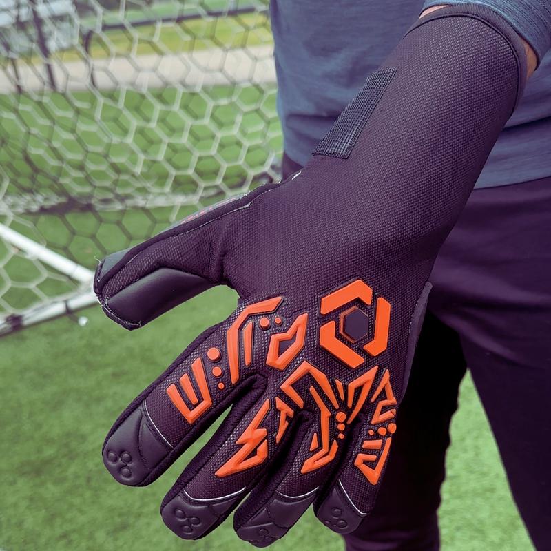 Prime Focus Goalkeeping Aura Black Goalkeeper Gloves