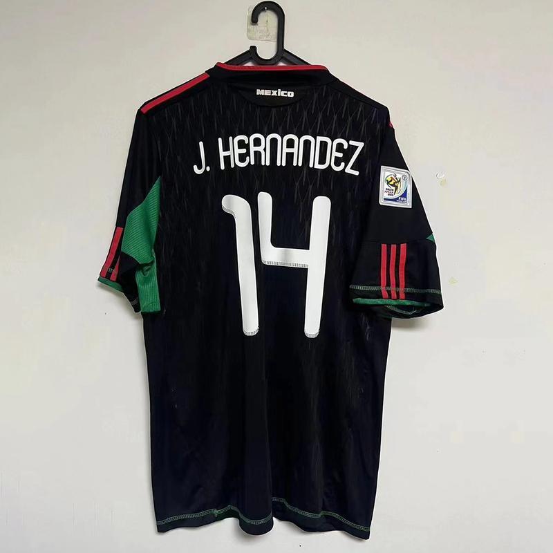 2010 Season Mexico Away Black Short-Sleeved Jersey No.14 Vintage Soccer Jersey High Quality Breathable And Quick Drying Football Jerseys